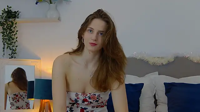 Snapshot of Jo-Lawrence chatting on December 19, 8:55 pm Jo-Lawrence online show from December 19, 8:55 pm