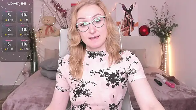 MadissonKiss online show from December 2, 2:39 am