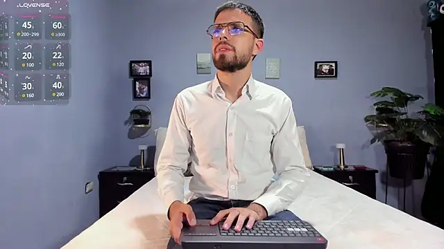 ETHAN ADAM online show from February 11, 2:14 am