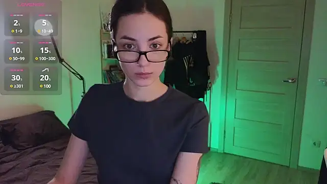 Snapshot of Space_X_Roxy_ chatting on January 18, 4:53 pm Space X Roxy online show from January 18, 4:53 pm