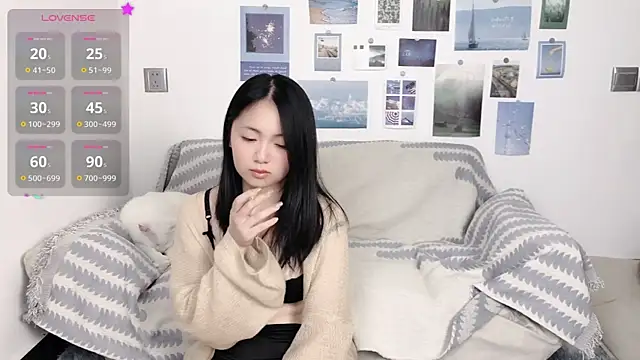 Snapshot of LiLiYbaby chatting on December 10, 6:28 pm LiLiYbaby online show from December 10, 6:28 pm