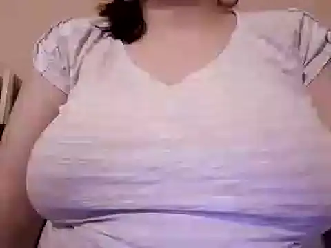 Snapshot of AalinnaK chatting on January 28, 6:49 pm AalinnaK online show from January 28, 6:49 pm