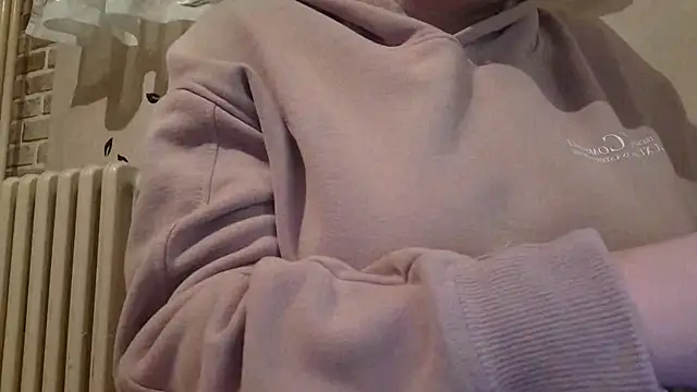 Snapshot of AalinnaK chatting on February 26, 8:00 pm AalinnaK online show from February 26, 8:00 pm