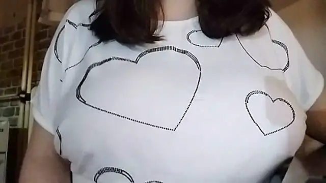 Snapshot of AalinnaK chatting on November 29, 2:53 pm AalinnaK online show from November 29, 2:53 pm