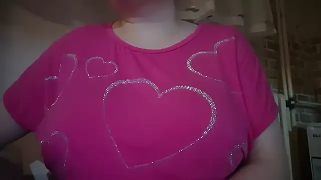 Snapshot of AalinnaK chatting on November 30, 4:00 pm AalinnaK online show from November 30, 4:00 pm