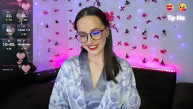 Emillias online show from March 19, 2:35 pm