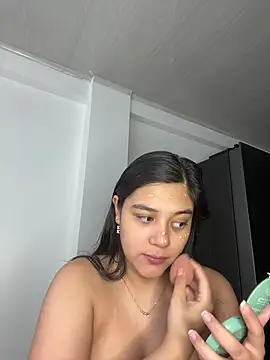 Snapshot of floriamANDjazmin chatting on March 27, 7:13 pm floriamANDjazmin online show from March 27, 7:13 pm