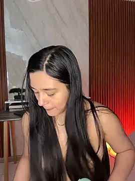 Snapshot of floriamANDjazmin chatting on May 4, 7:10 pm floriamANDjazmin online show from May 4, 7:10 pm