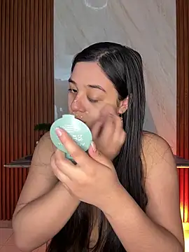 Snapshot of floriamANDjazmin chatting on May 9, 7:08 pm floriamANDjazmin online show from May 9, 7:08 pm