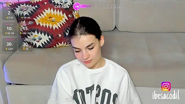 Snapshot of adriana_allien chatting on December 15, 9:31 pm adriana allien online show from December 15, 9:31 pm