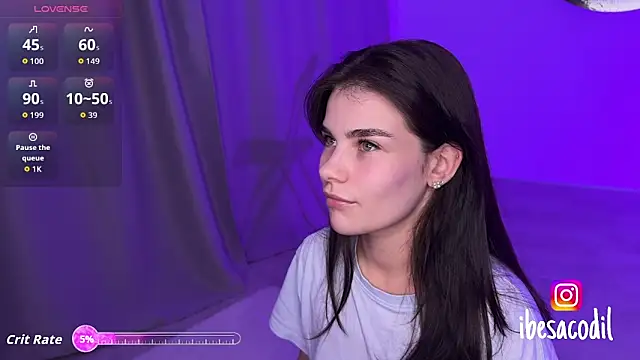 Snapshot of adriana_allien chatting on November 15, 9:11 pm adriana allien online show from November 15, 9:11 pm