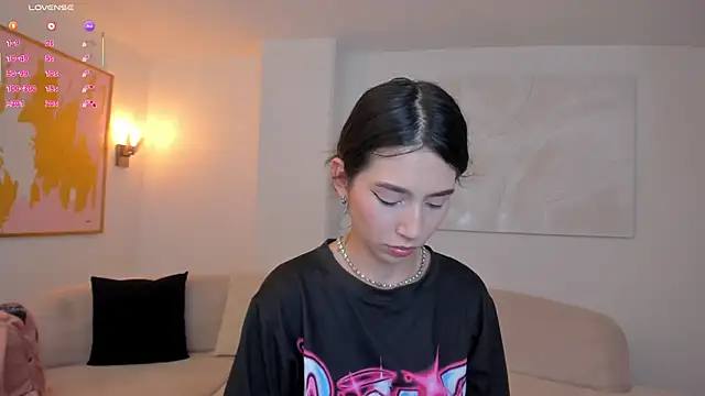 TaraLawrence online show from February 24, 3:37 am