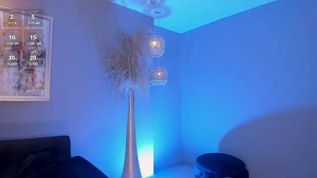 MaddisonLowe online show from April 11, 12:09 pm