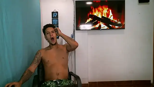 JacobandChloee online show from April 16, 11:51 pm