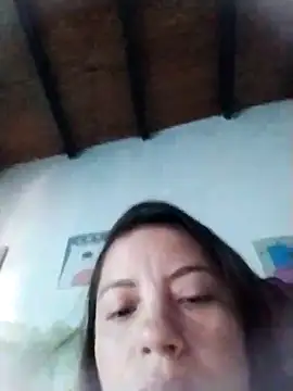 Snapshot of lisseth chatting on December 29, 2:42 pm lisseth online show from December 29, 2:42 pm