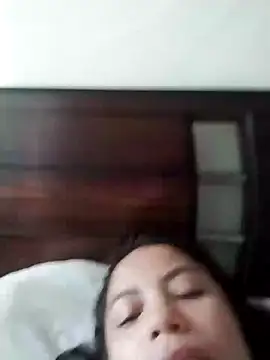 Snapshot of lisseth chatting on January 20, 1:21 pm lisseth online show from January 20, 1:21 pm