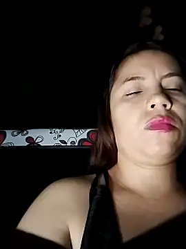 Snapshot of lisseth chatting on February 5, 3:02 am lisseth online show from February 5, 3:02 am