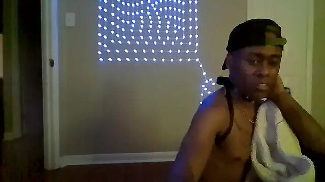 Snapshot of PETER-RABIT chatting on December 29, 11:18 am PETER-RABIT online show from December 29, 11:18 am