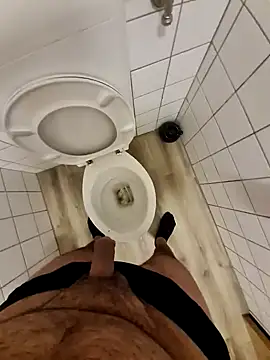 Snapshot of Cem-aus-Nrw-Krefeld chatting on February 14, 5:09 am Cem-aus-Nrw-Krefeld online show from February 14, 5:09 am