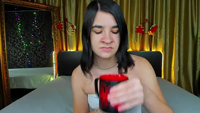  Polly Love  online show from November 28, 7:11 am