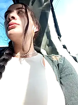 SAMANTHA-16  online show from January 30, 2:15 pm