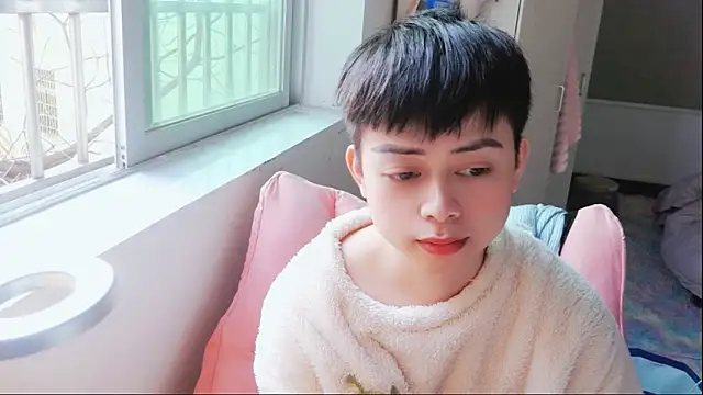 Snapshot of FFFFZ189 chatting on February 4, 8:02 am FFFFZ189 online show from February 4, 8:02 am