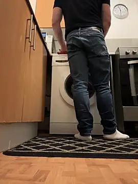 Snapshot of Dan_NFS chatting on November 1, 4:14 am Dan NFS online show from November 1, 4:14 am