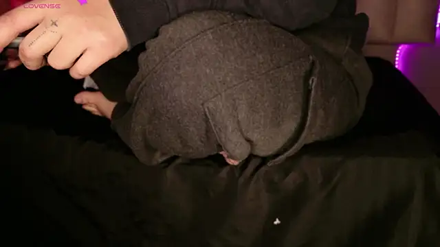 Megan mooree  online show from November 6, 1:01 pm