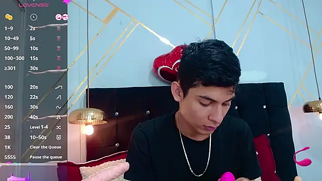 Oliver king sex online show from March 13, 5:50 pm