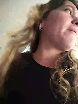Snapshot of ELEKTRA-LUXURY chatting on March 20, 6:42 pm ELEKTRA-LUXURY online show from March 20, 6:42 pm