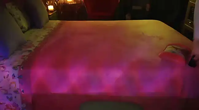 Snapshot of CronacaErotica chatting on January 18, 6:43 pm CronacaErotica online show from January 18, 6:43 pm