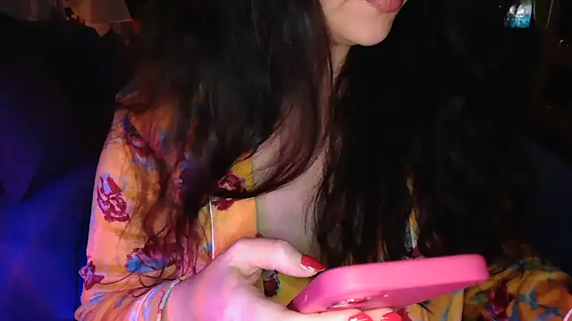 Snapshot of CronacaErotica chatting on February 7, 11:45 pm CronacaErotica online show from February 7, 11:45 pm