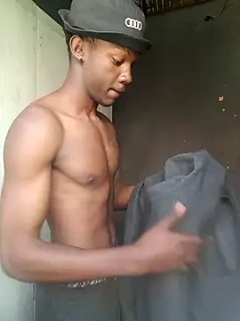 Snapshot of king_kgosiey55 chatting on July 2, 11:05 am king kgosiey55 online show from July 2, 11:05 am
