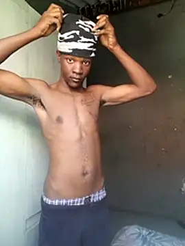 Snapshot of king_kgosiey55 chatting on July 10, 9:45 am king kgosiey55 online show from July 10, 9:45 am