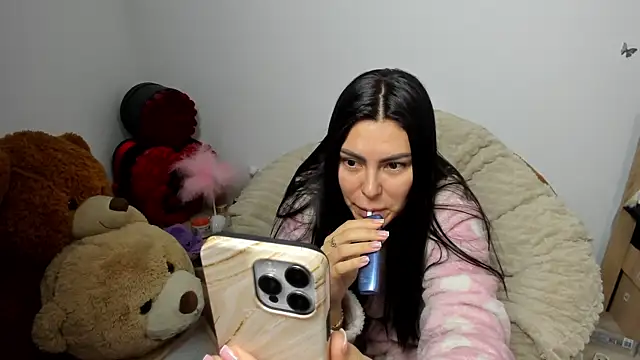 kilenyapatrice online show from February 22, 12:47 pm