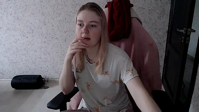 EvaAndLilith online show from February 11, 5:58 am