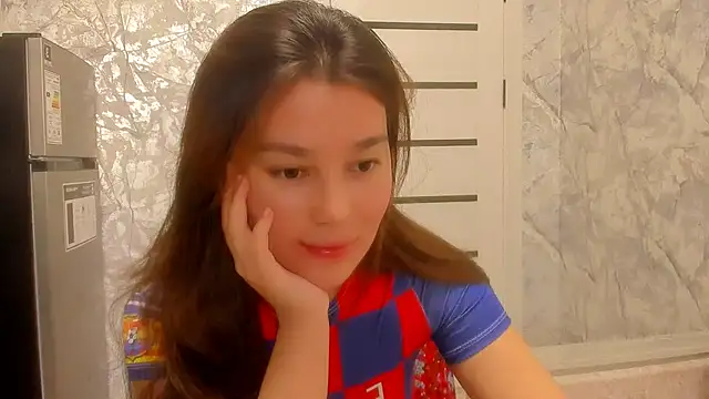 Snapshot of LunaXmii chatting on June 22, 11:57 pm LunaXmii online show from June 22, 11:57 pm