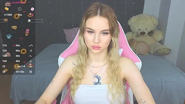 Snapshot of doll_barbieee chatting on May 7, 11:26 am doll barbieee online show from May 7, 11:26 am