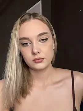 Snapshot of Alisa_Rise chatting on September 13, 4:51 pm Alisa Rise online show from September 13, 4:51 pm