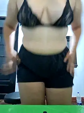 alexxaa96 online show from December 19, 2:45 am