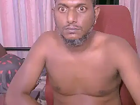Snapshot of dmancams1874 chatting on February 3, 12:36 am dmancams1874 online show from February 3, 12:36 am