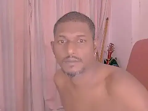 Snapshot of dmancams1874 chatting on March 18, 2:36 am dmancams1874 online show from March 18, 2:36 am