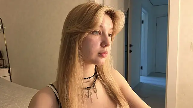 bonnyfloweer online show from June 17, 3:24 pm