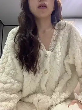 Aimeil online show from March 10, 1:32 pm