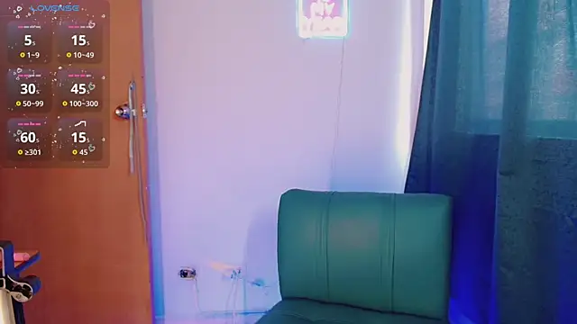 femboykeene online show from May 23, 9:30 pm