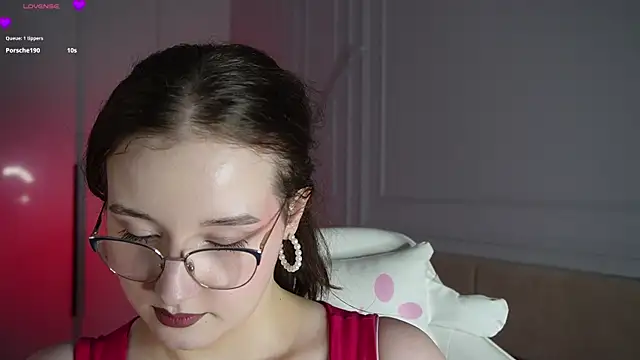 Snapshot of ArleighFrankson chatting on December 7, 8:49 pm ArleighFrankson online show from December 7, 8:49 pm