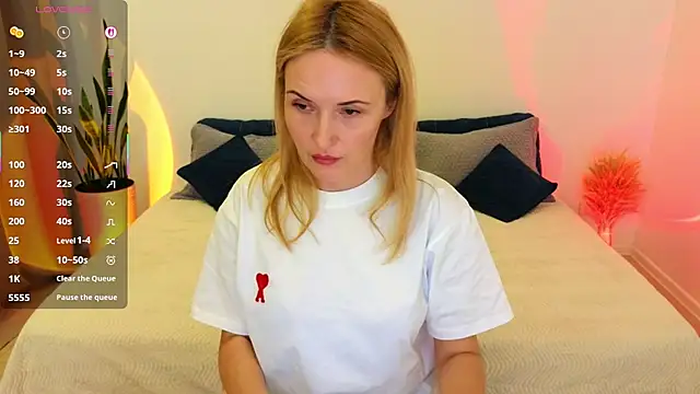 AlisssaRose online show from February 26, 7:35 pm