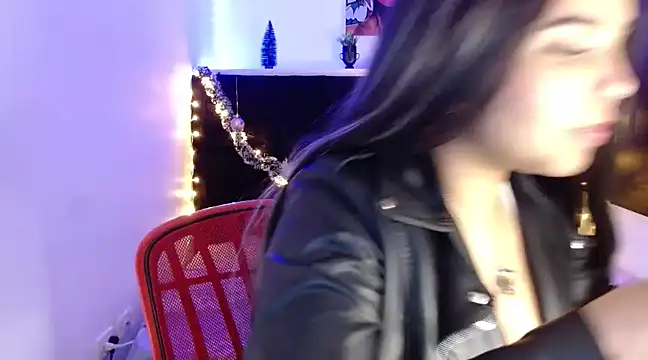 Snapshot of Miapeyton chatting on December 27, 3:26 pm Miapeyton online show from December 27, 3:26 pm