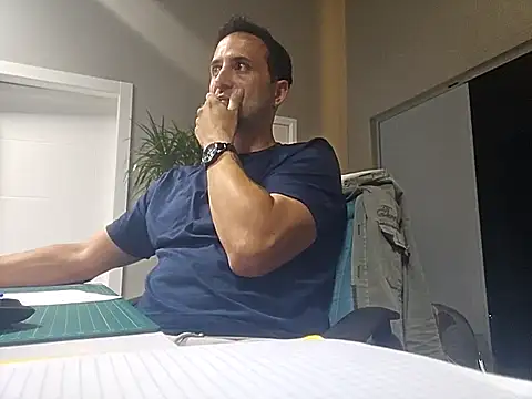 Lucas   81 online show from October 28, 7:27 pm