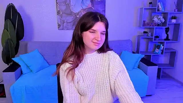 BonneyLove online show from February 3, 7:10 pm